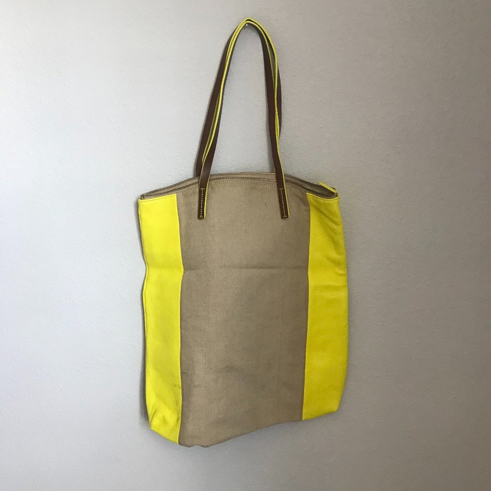 GAP neon yellow jute tote